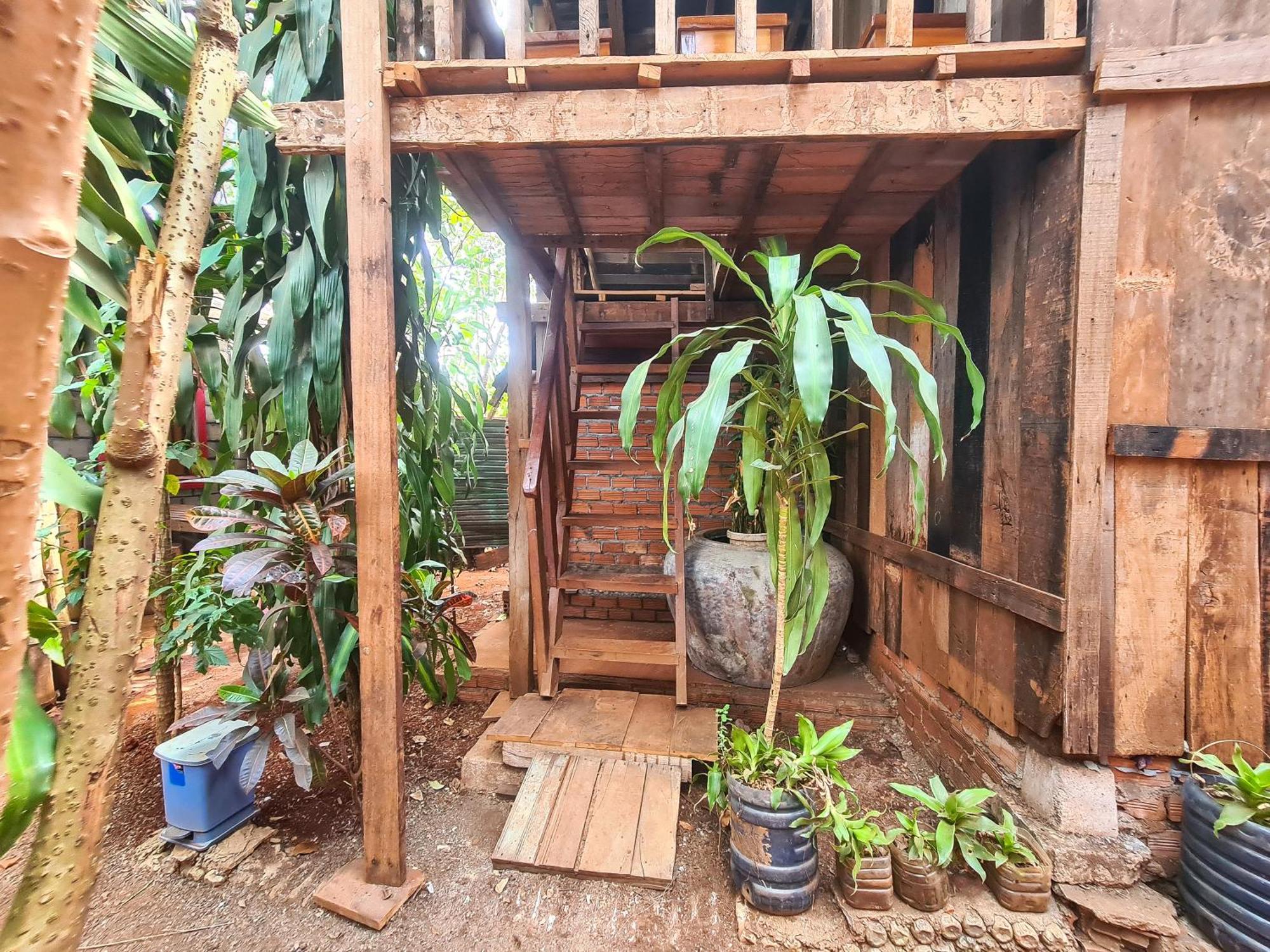 Ratanakiri Homestay & Jungle Trek Banlung 外观 照片